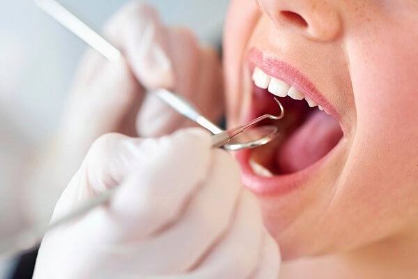 Τι να κάνετε εάν πέσει ένα οδοντικό σφράγισμα;